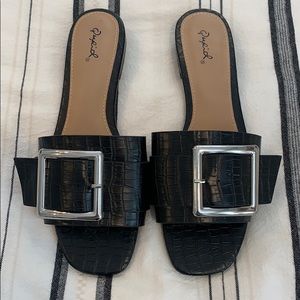 Qupid black mule sandals